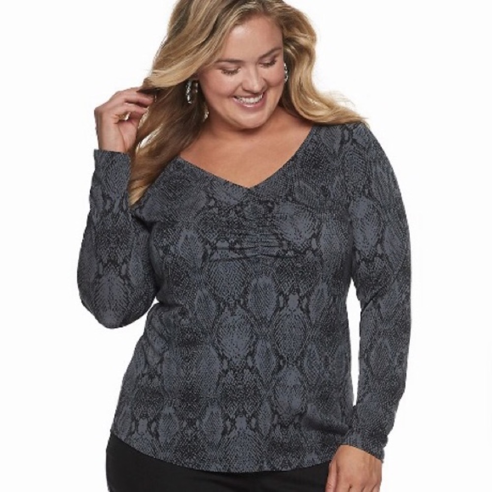 EVRI Shirred Black Gray Snake Blouse 4X Top NWT 🖤